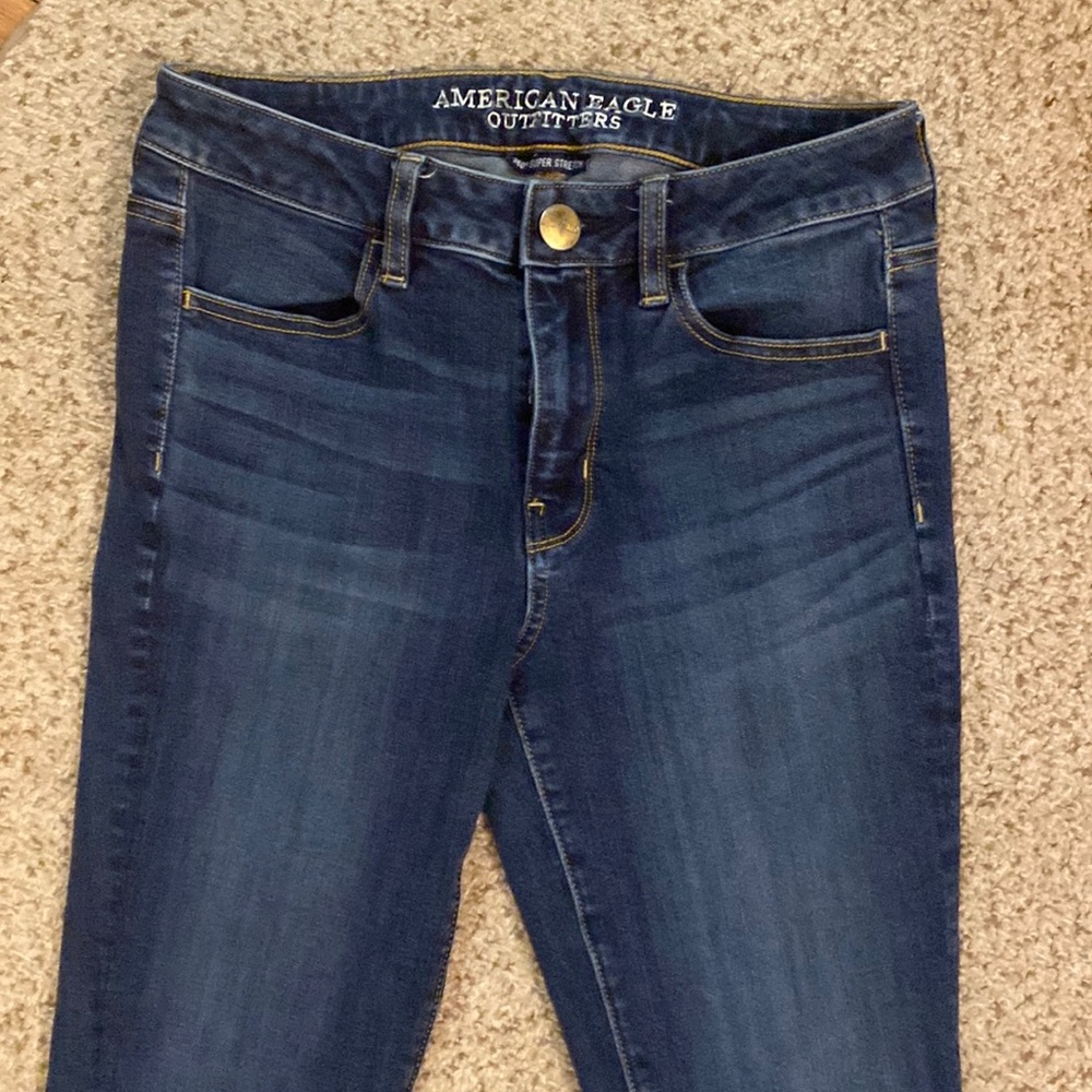 American Eagle Next level stretch jeans. No holes. Size 4 Long